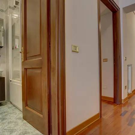 Colosseo Mecenate 77 - And