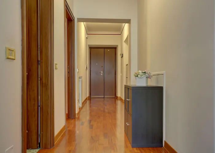 Colosseo Mecenate 77 - And *