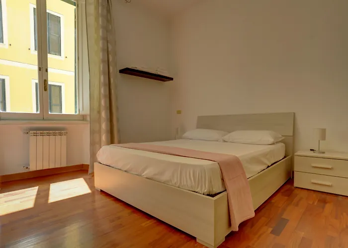 Colosseo Mecenate 77 - And