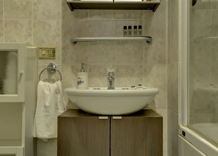 Colosseo Mecenate 77 - And